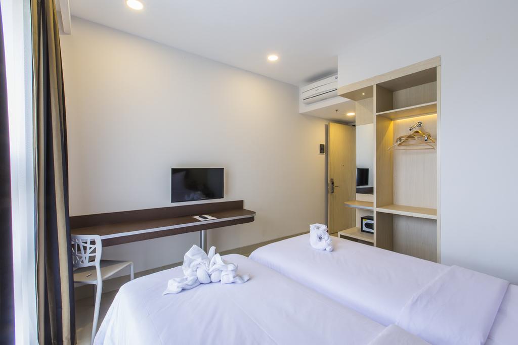 Sparks Odeon Sukabumi, Artotel Curated Exteriör bild