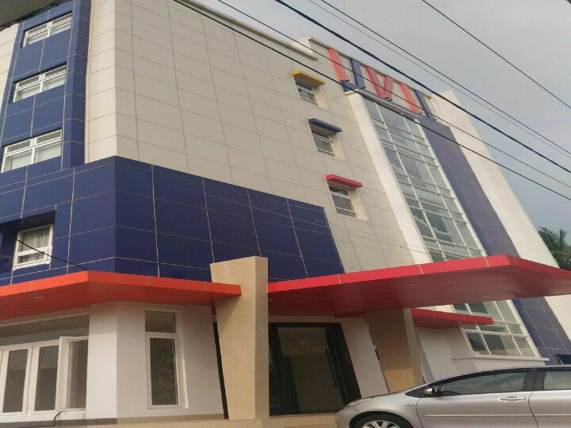 Sparks Odeon Sukabumi, Artotel Curated Exteriör bild